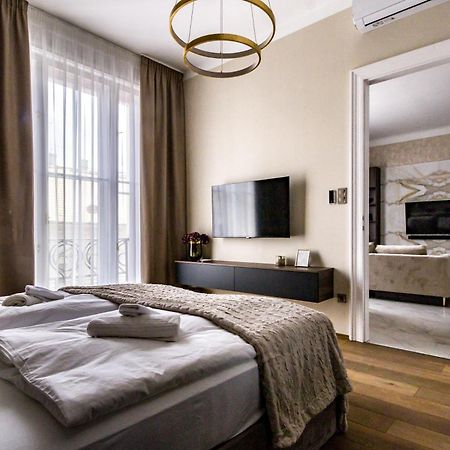 N16 Deluxe Apartment Budapest Bagian luar foto