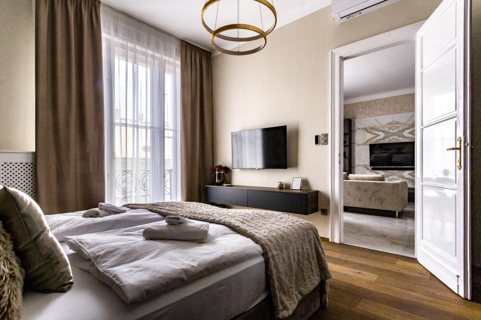 N16 Deluxe Apartment Budapest Bagian luar foto