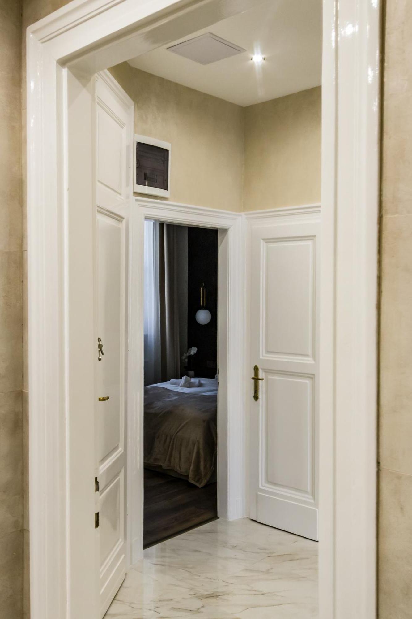 N16 Deluxe Apartment Budapest Bagian luar foto